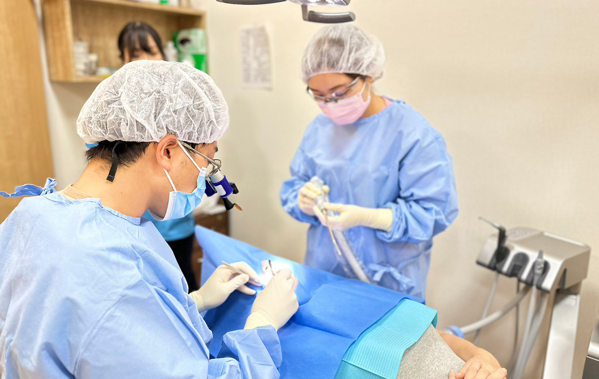 前歯のインプラント治療は可能か不可能か？